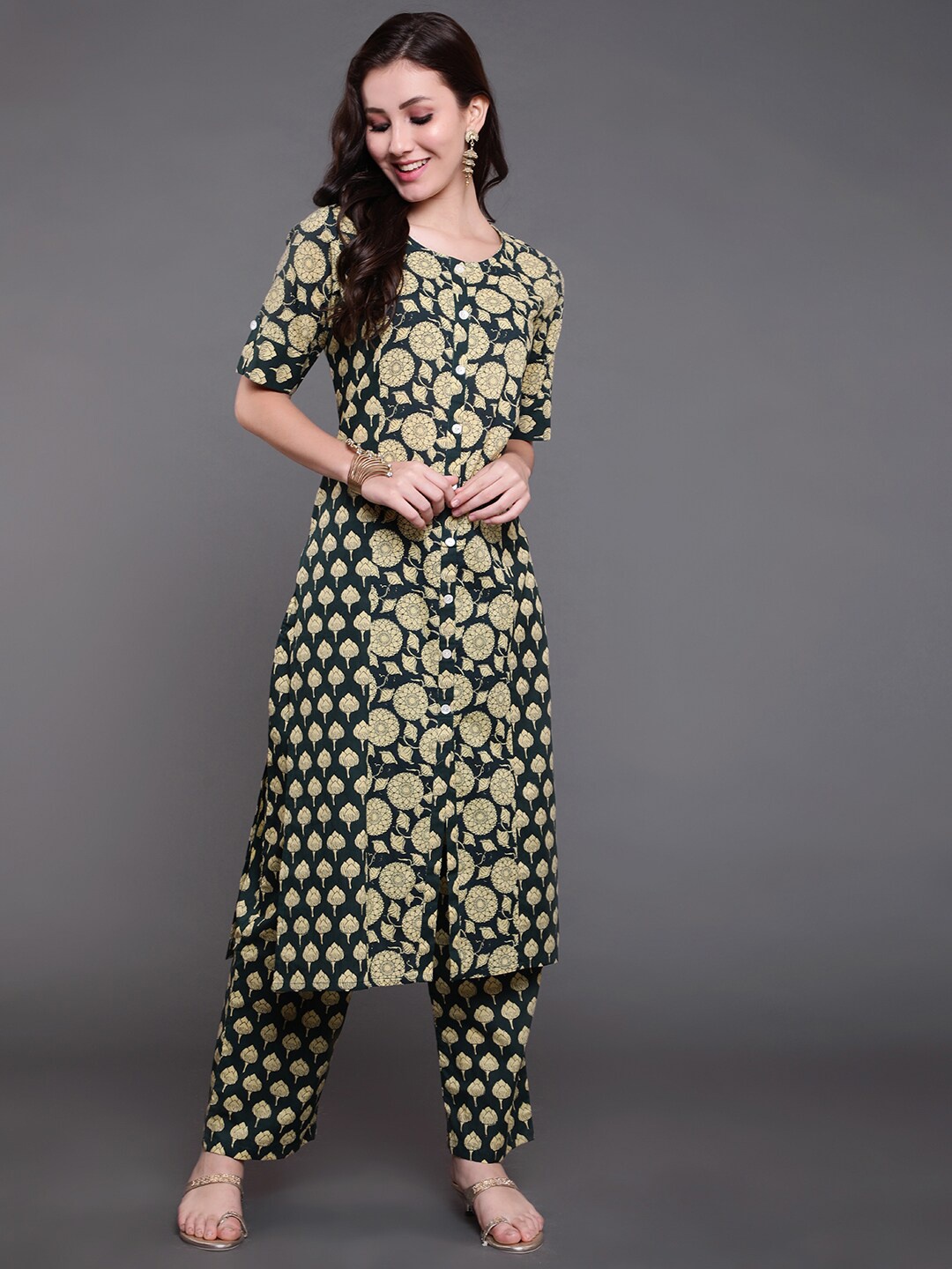 

antaran Women Green Floral Printed Pure Cotton Kurta with Palazzos