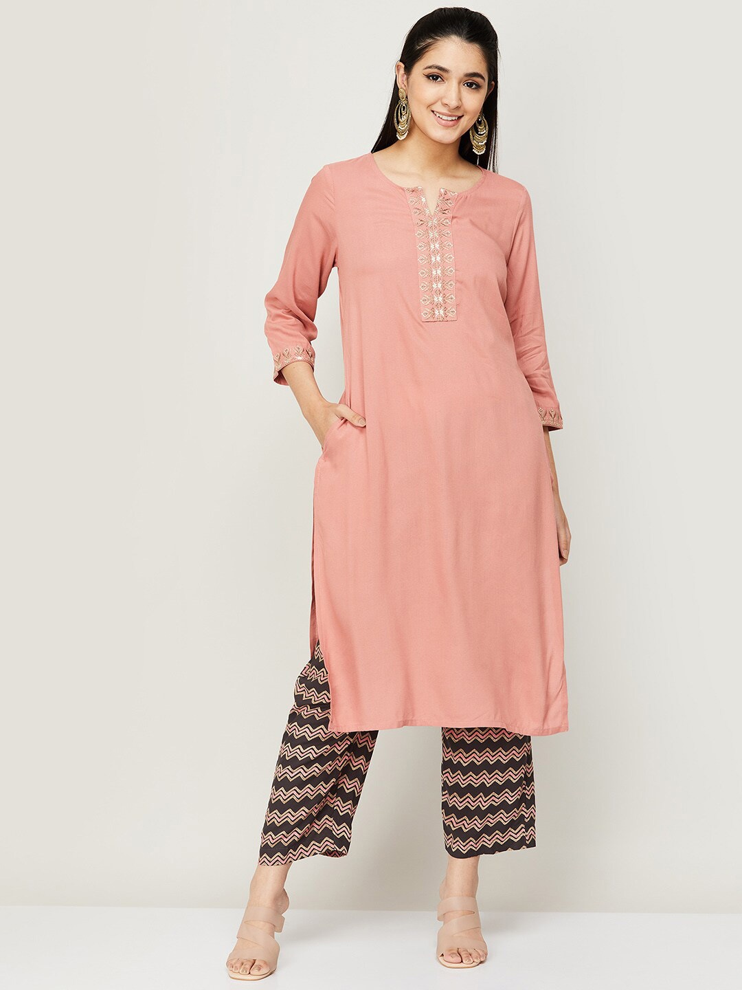 

Melange by Lifestyle Women Solid Kurta with Trousers, Pink