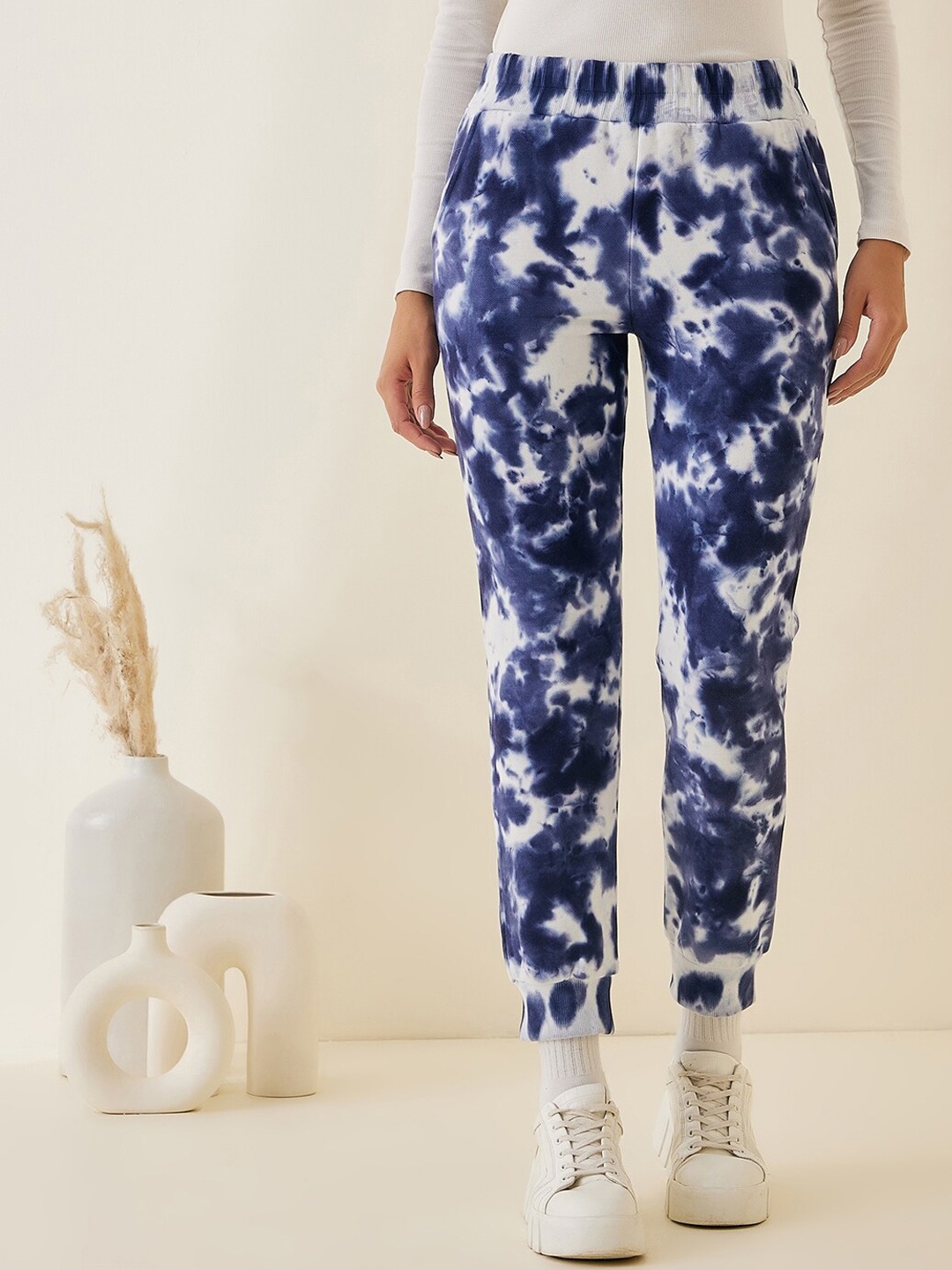 

Femella Women Blue & White Tie-Dye Printed Cotton Joggers