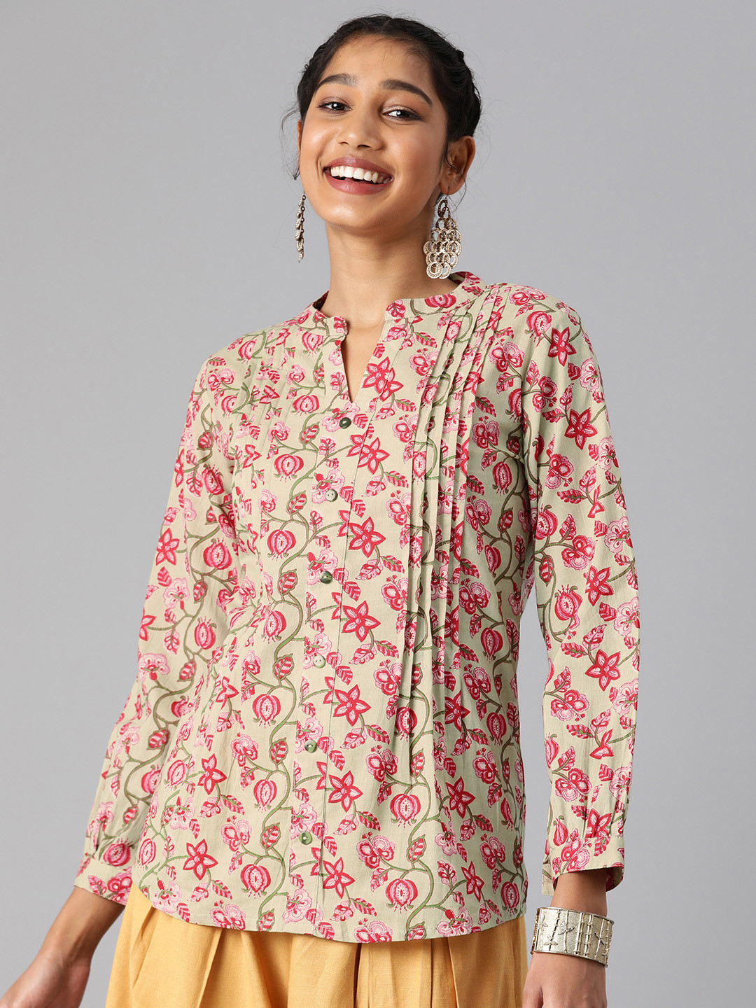 

MALHAAR Cream-Coloured & Pink Floral Printed Pure Cotton Kurti