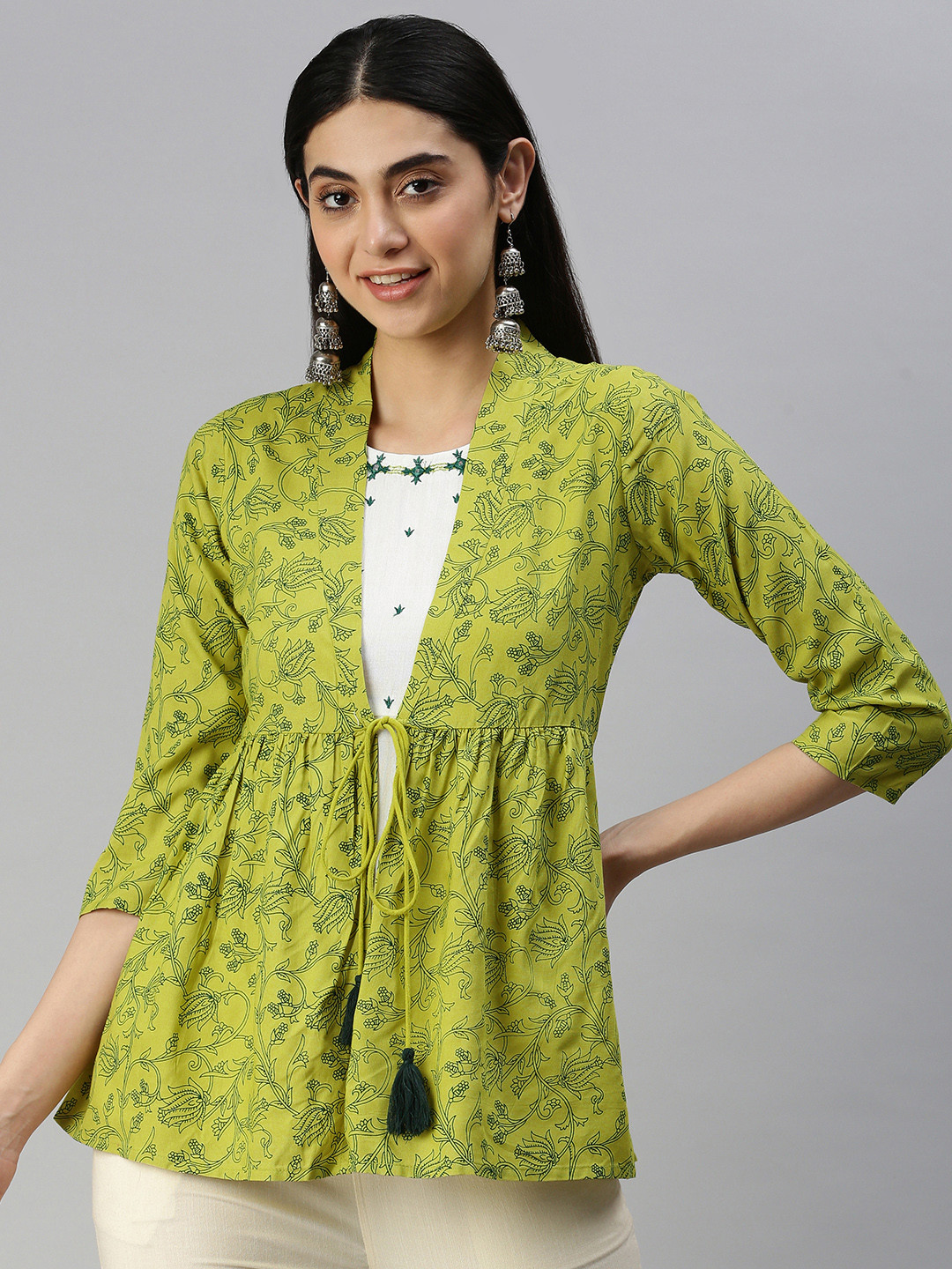 

MALHAAR Green & White Floral Print A-Line Kurti