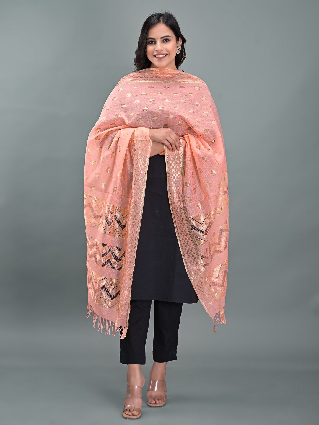 

Apratim Peach-Coloured & Gold-Toned Woven Design Dupatta with Zari