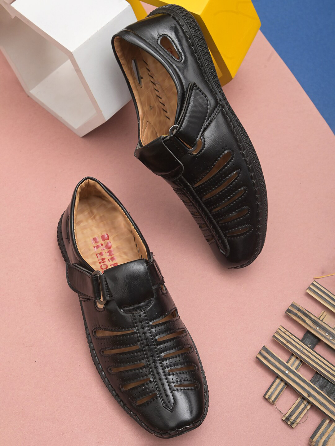 

HERE&NOW Men Black Shoe-Style Sandals