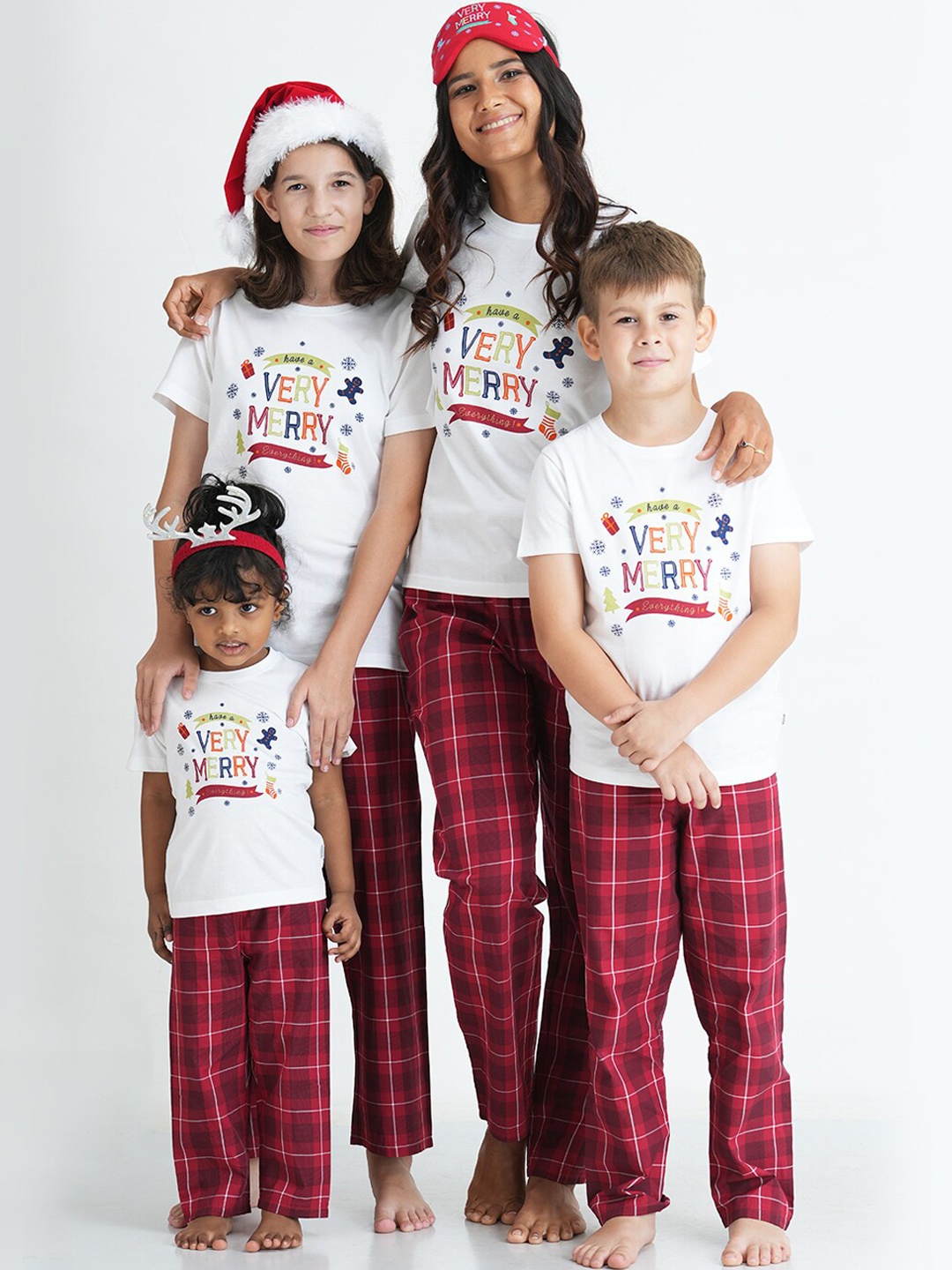

mackly Boys White & Pink Printed Pure Cotton Night suit