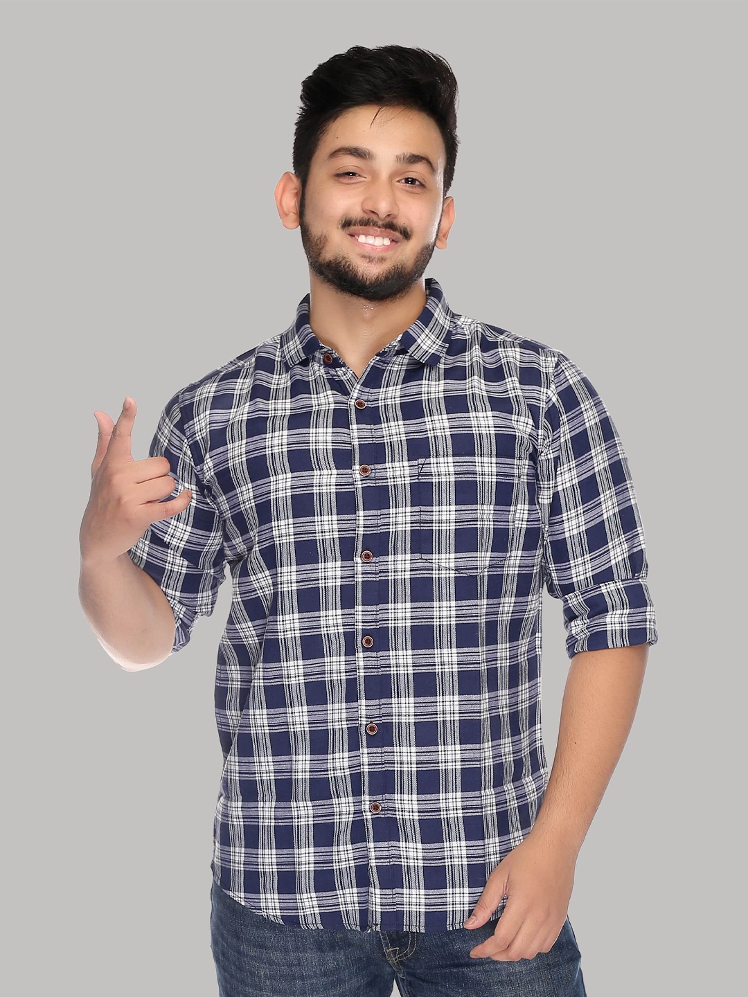 

MABYN Men Navy Blue Straight Checked Casual Cotton Shirt