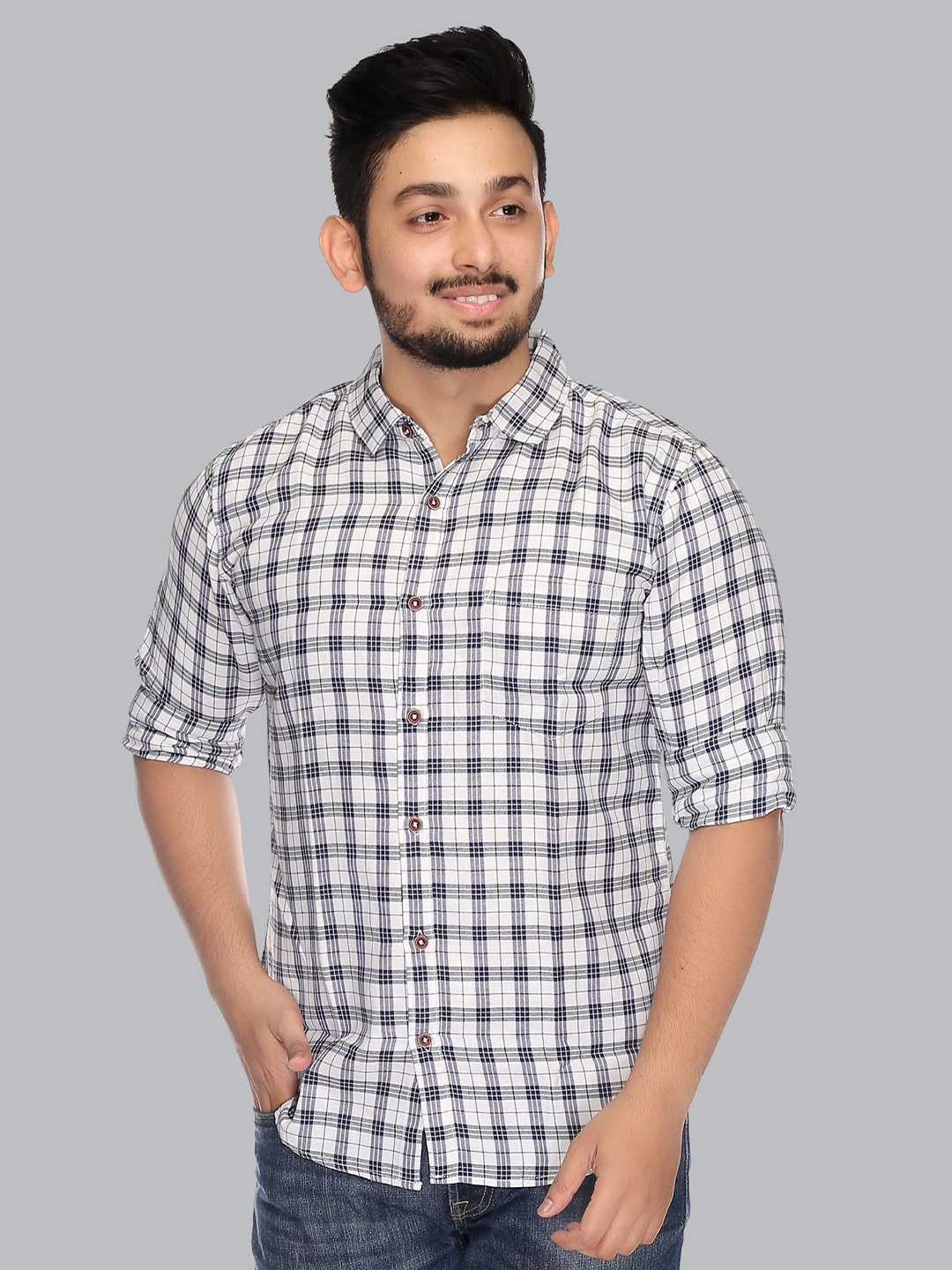 

MABYN Men White Straight Checked Casual Cotton Shirt