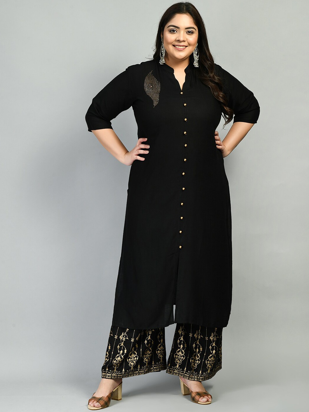 

PrettyPlus by Desinoor.com Plus Size Black Beads and Stones Kurta with Palazzo Set