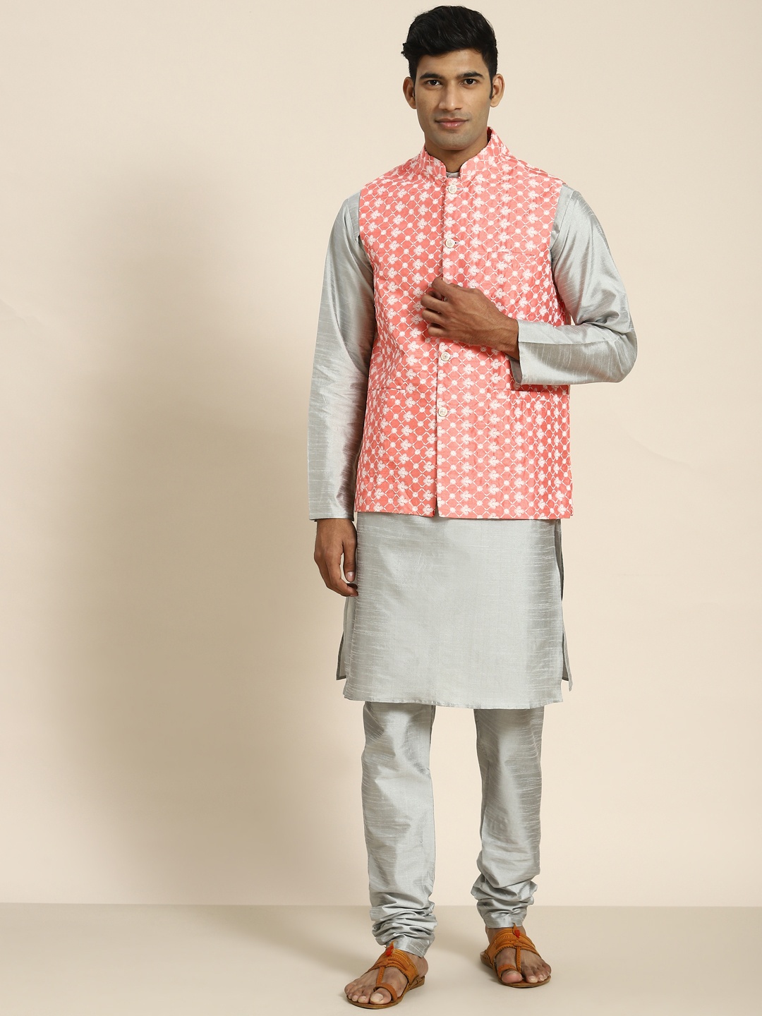 

SOJANYA Men Woven Design Kurta with Churidar with Nehru Jacket, Grey