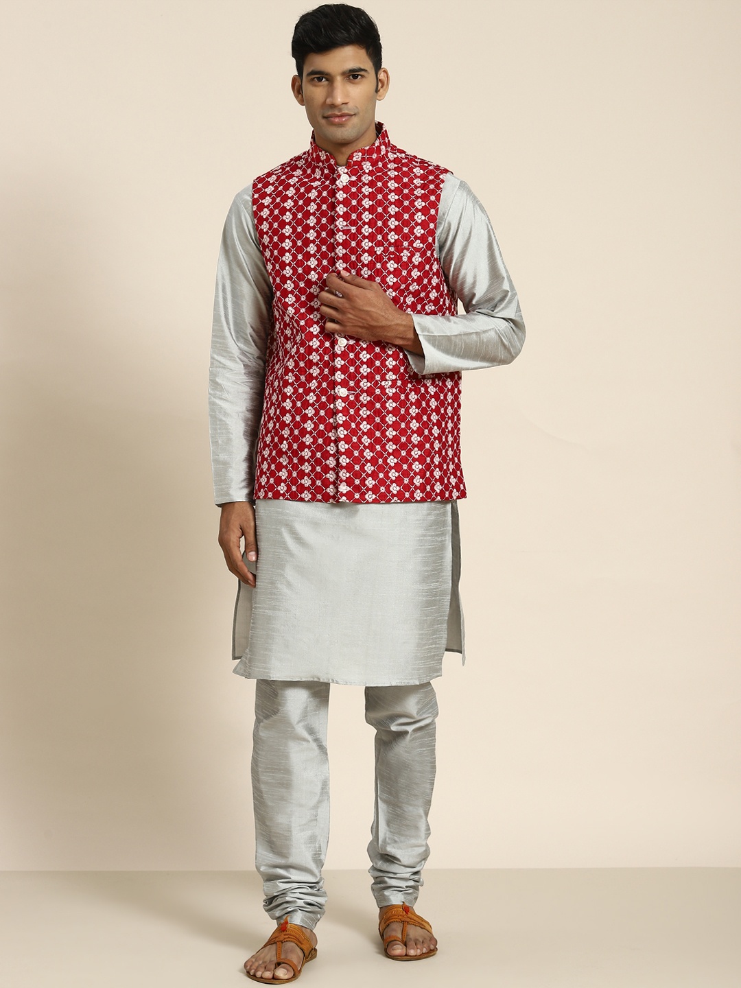 

SOJANYA Men Woven Design Kurta with Churidar with Nehru Jacket, Grey