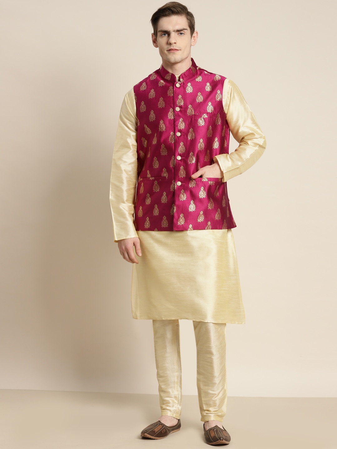 

SOJANYA Men Kurta with Churidar & Woven Design Nehru Jacket, Gold