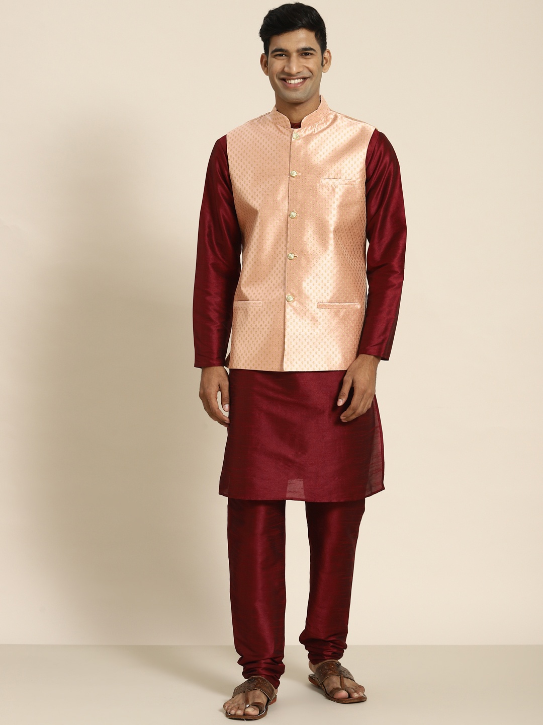 

SOJANYA Men Woven Design Kurta with Churidar with Nehru Jacket, Maroon