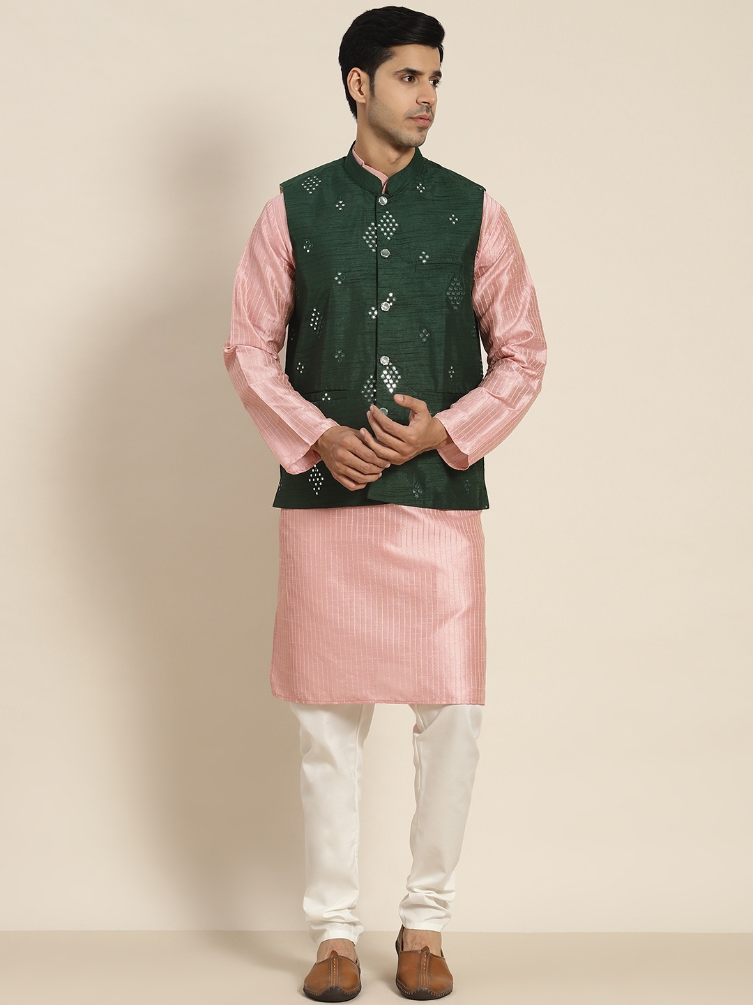 

SOJANYA Men Woven Design Kurta with Churidar with Nehru Jacket, Pink