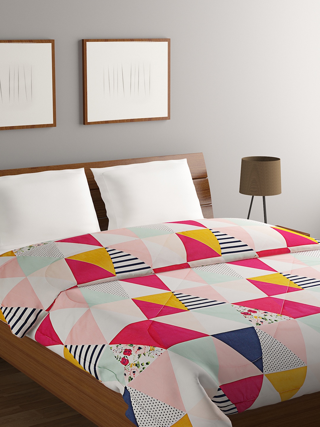 

Rubix Home White & Pink Geometric Microfiber AC Room 110 GSM Double Bed Quilt