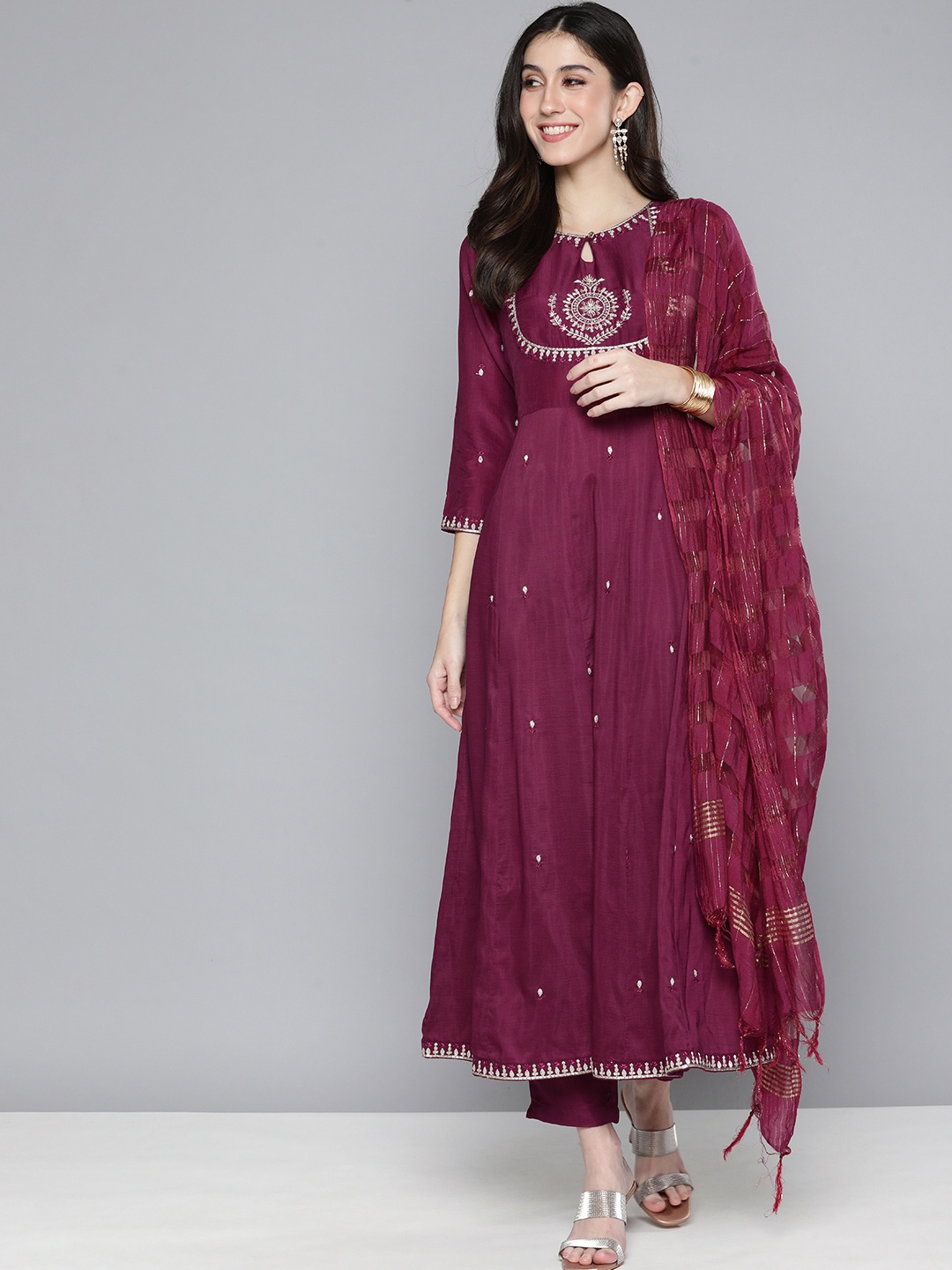 

HERE&NOW Women Ethnic Motifs Embroidered Kurta with Trousers & Dupatta, Burgundy