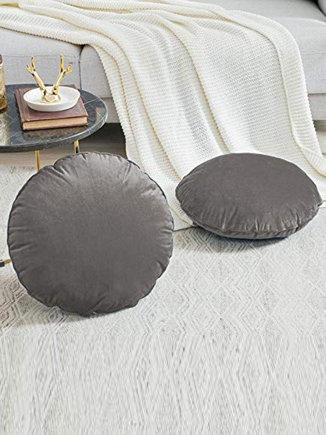 

CHANDERKASH Solid Velvet Round Cushion Cover, Grey
