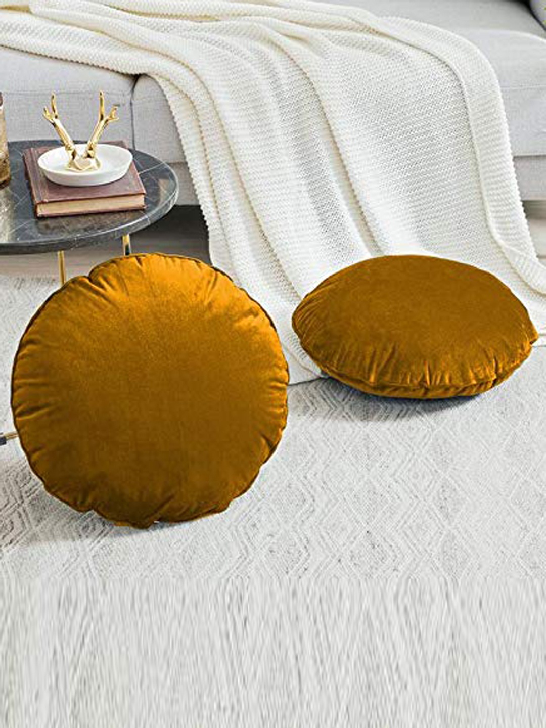 

CHANDERKASH Solid Velvet Round Cushion Cover, Mustard