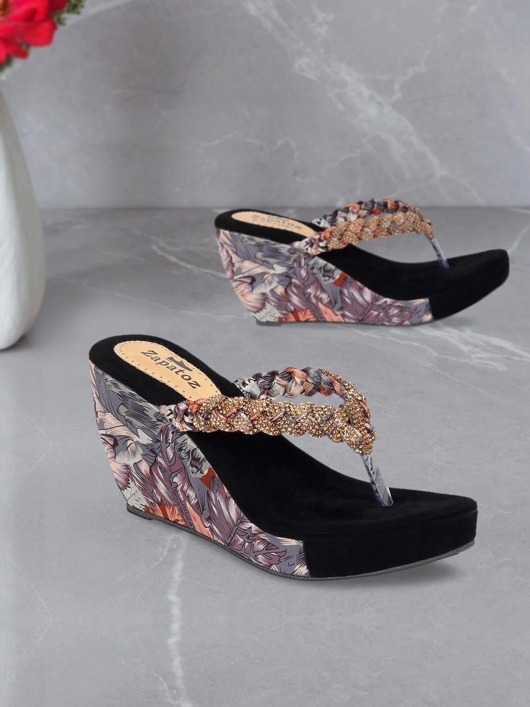 

ZAPATOZ Girls Black & Cream-Coloured Printed PU Wedge Heels Sandals