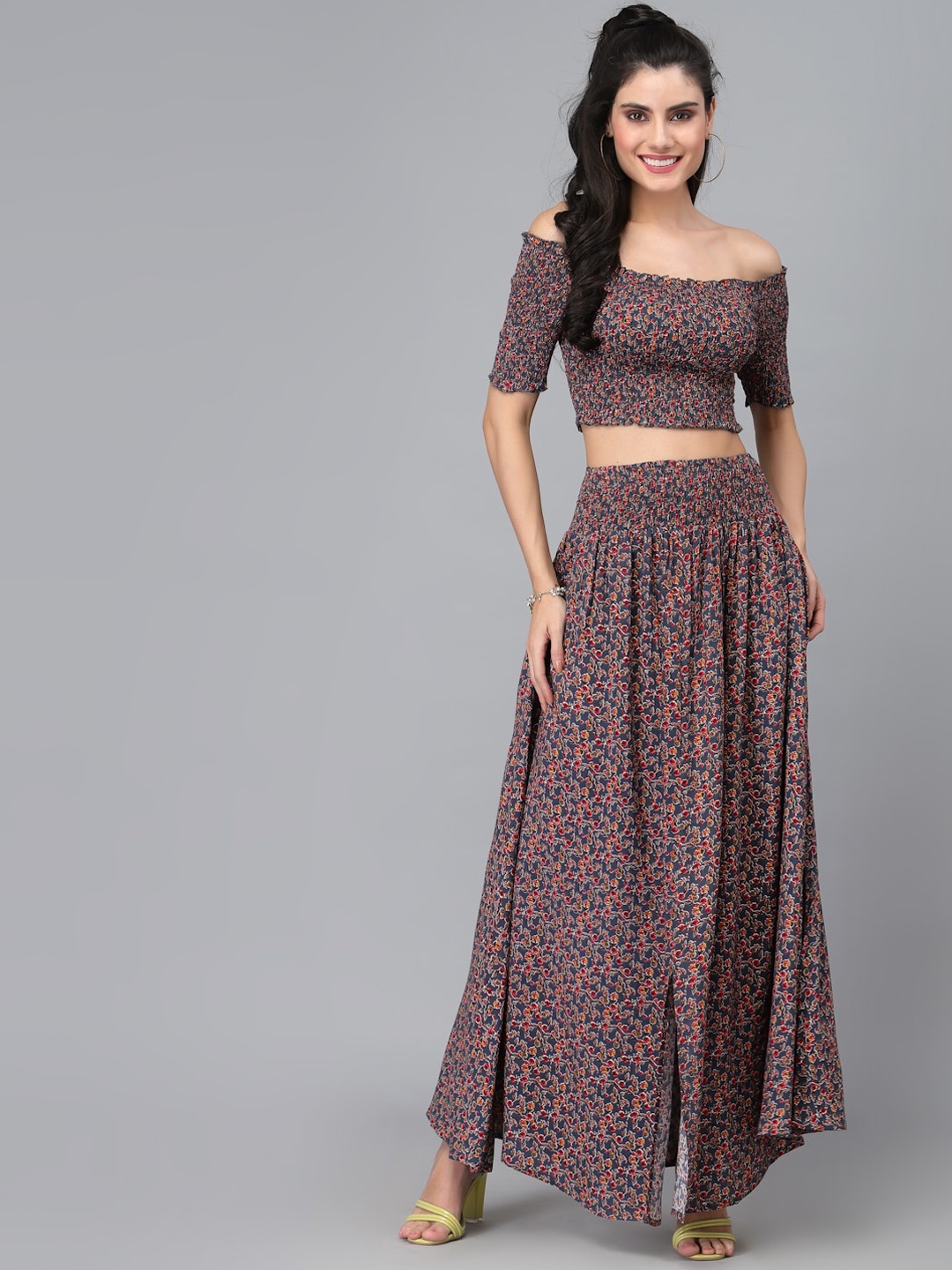 

Ragavi Women Navy Blue & Red Printed Co-Ord Set