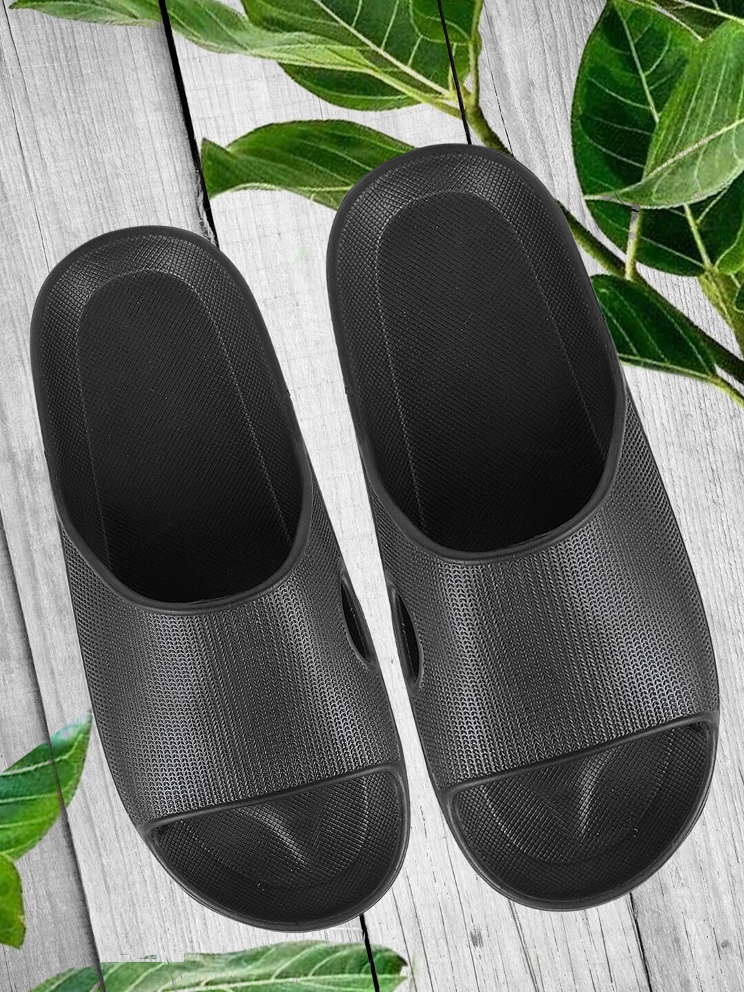 

u.s gear Men Black Rubber Sliders