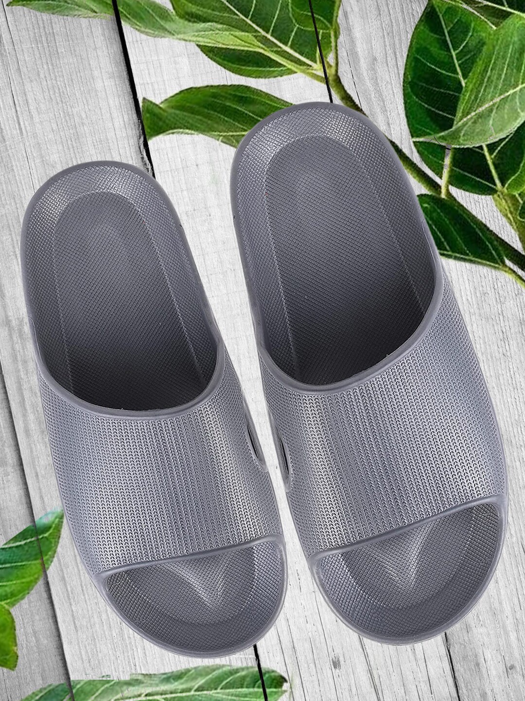 

u.s gear Men Grey Rubber Sliders