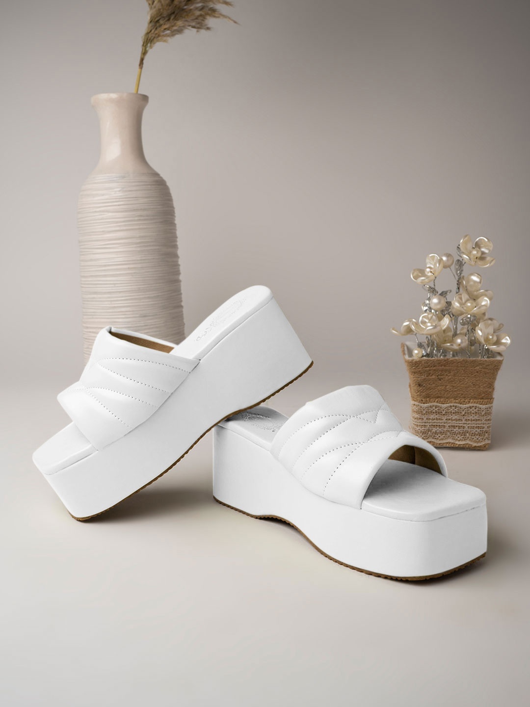 

Shoetopia White Wedge Heels