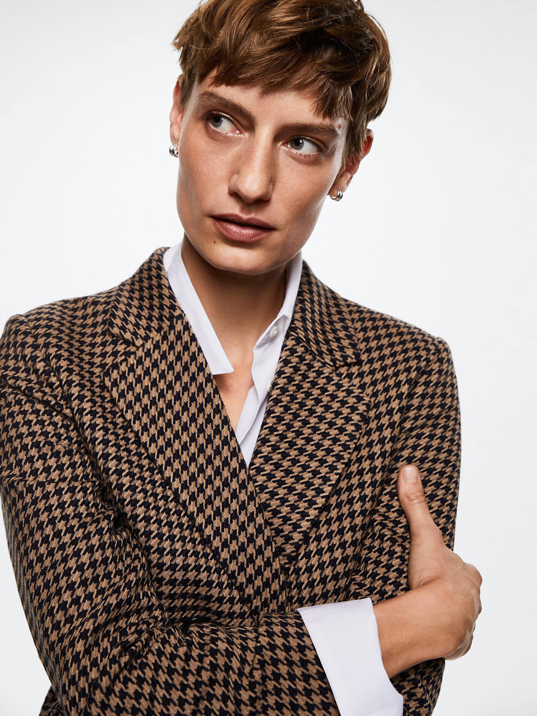 

MANGO Women Houndstooth Double-Breasted Sustainable Blazer, Brown