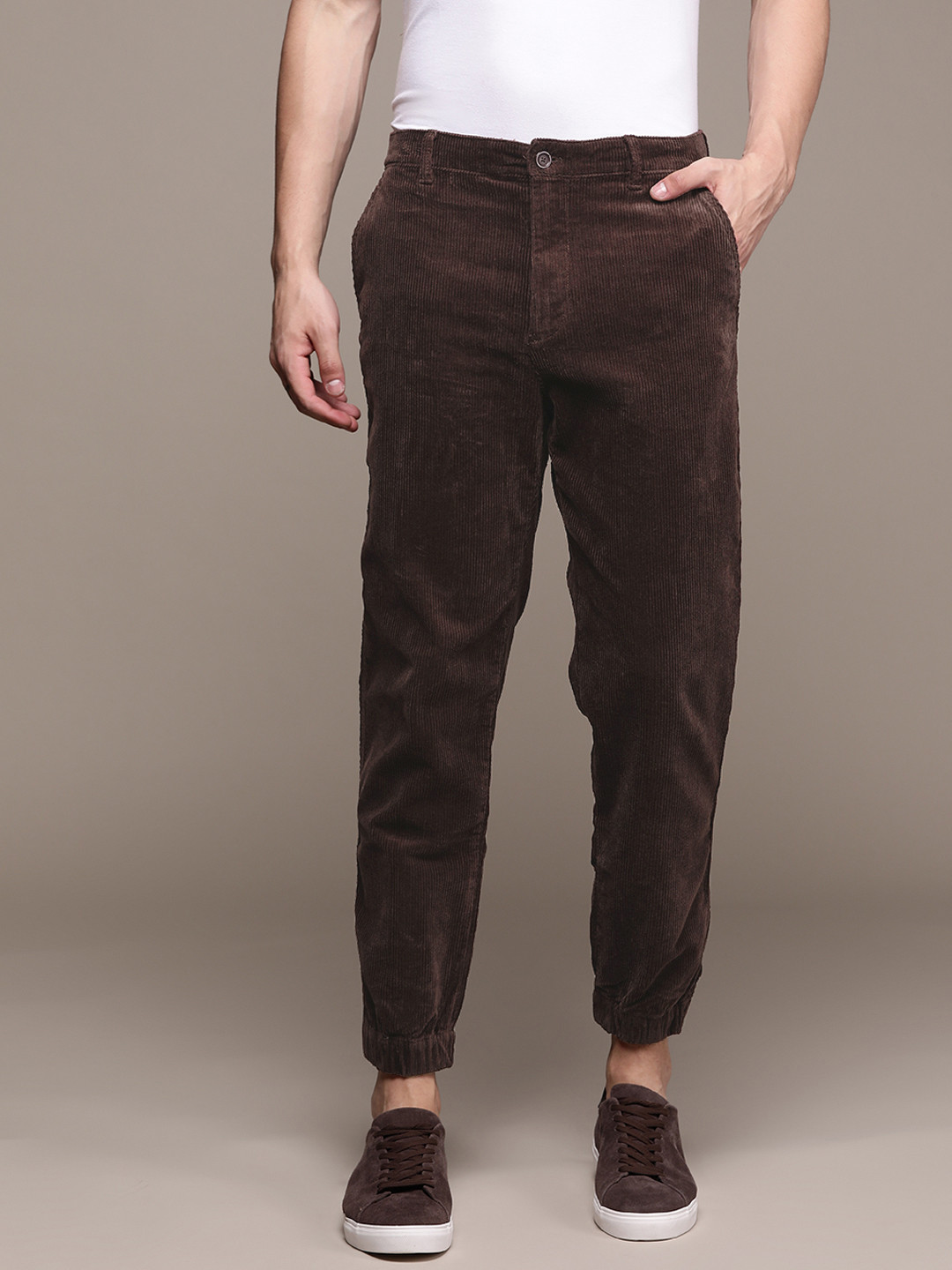 

MANGO MAN Self Striped Corduroy Sustainable Joggers Trousers, Coffee brown