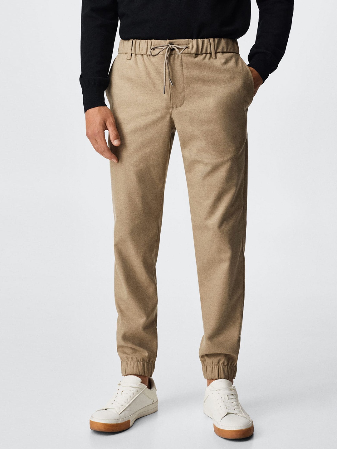 

MANGO MAN Khaki Solid Sustainable Joggers