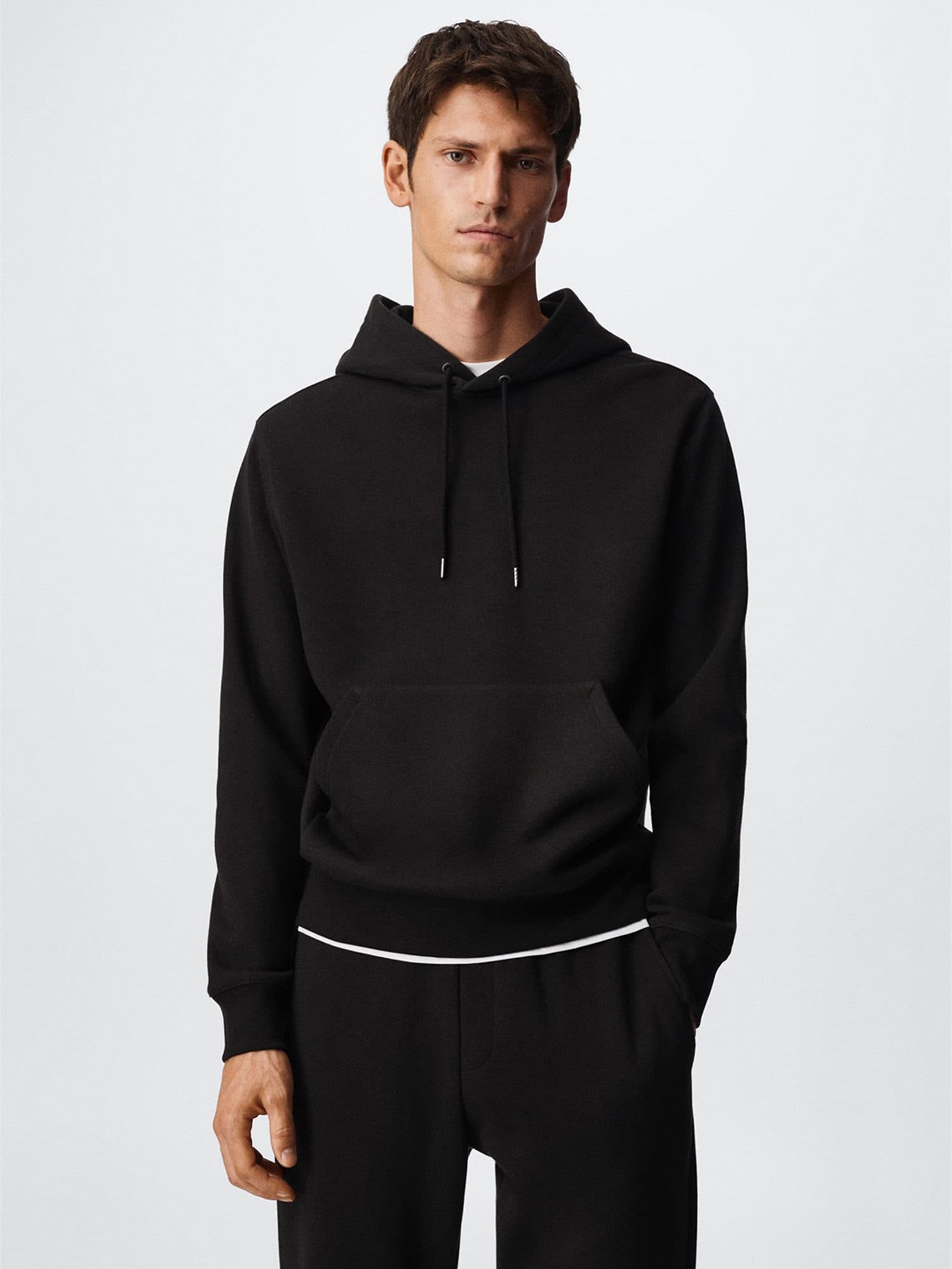 

MANGO MAN Black Solid Hooded Sustainable Sweatshirt