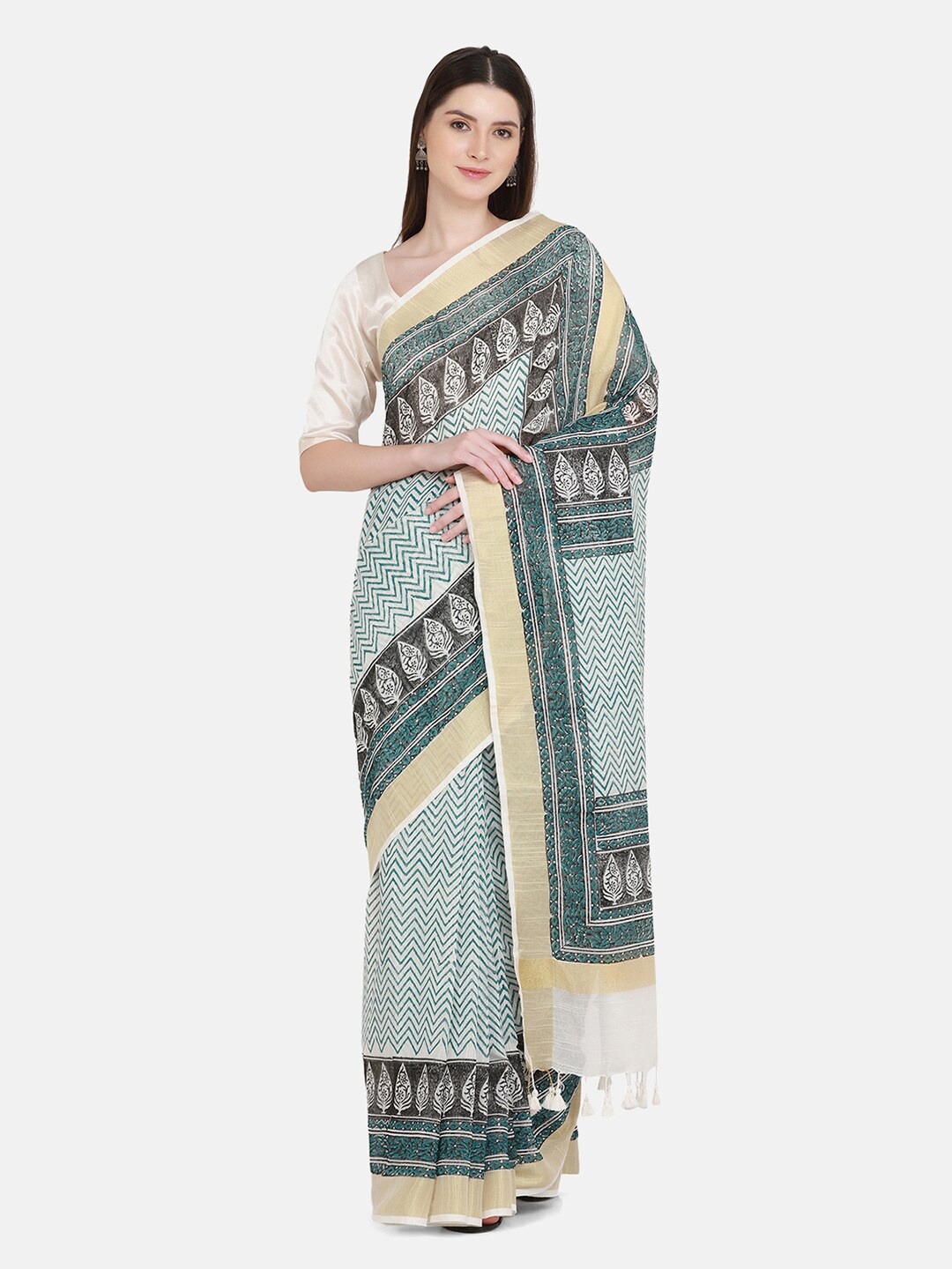 

THE WEAVE TRAVELLER Off White & Green Zari Kasavu Saree