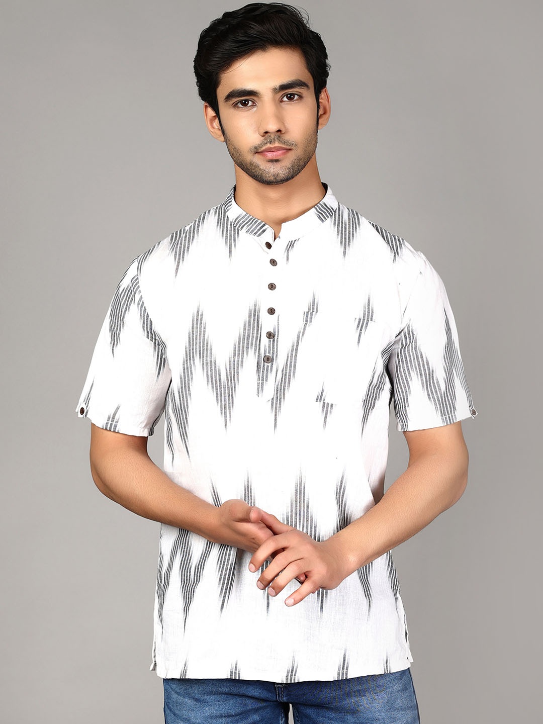 

Cot'N Soft Men White & Black Chevron Woven Design Shirt Collar Pure Cotton Kurti