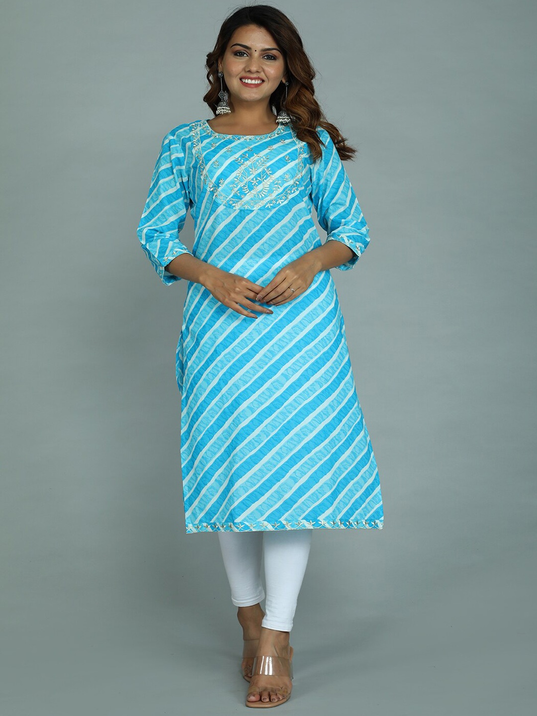 

gvs shoppe Women Blue Striped Thread Work Kurta Set