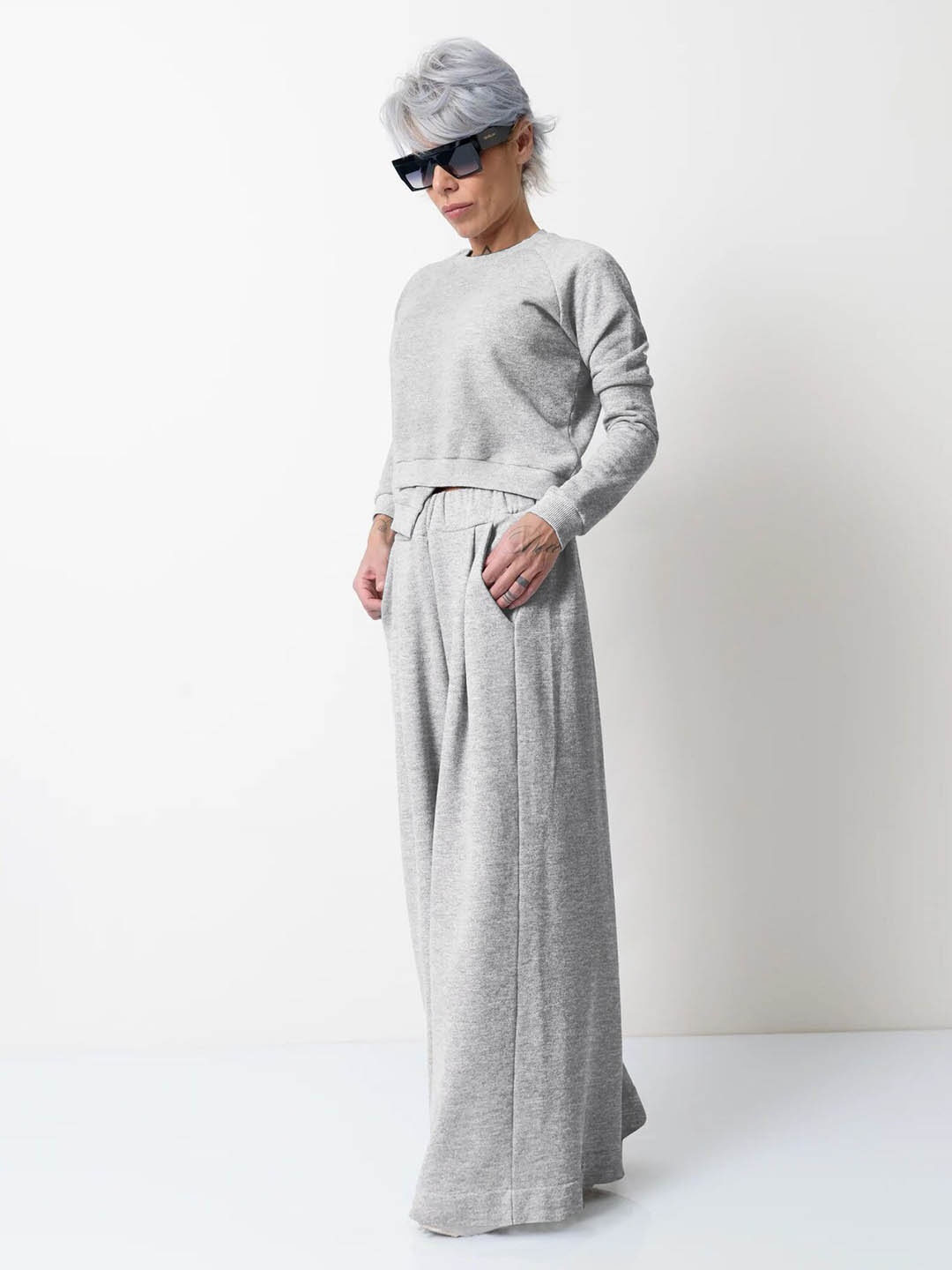

StyleCast Women Solid T-Shirt & Palazzo, Grey
