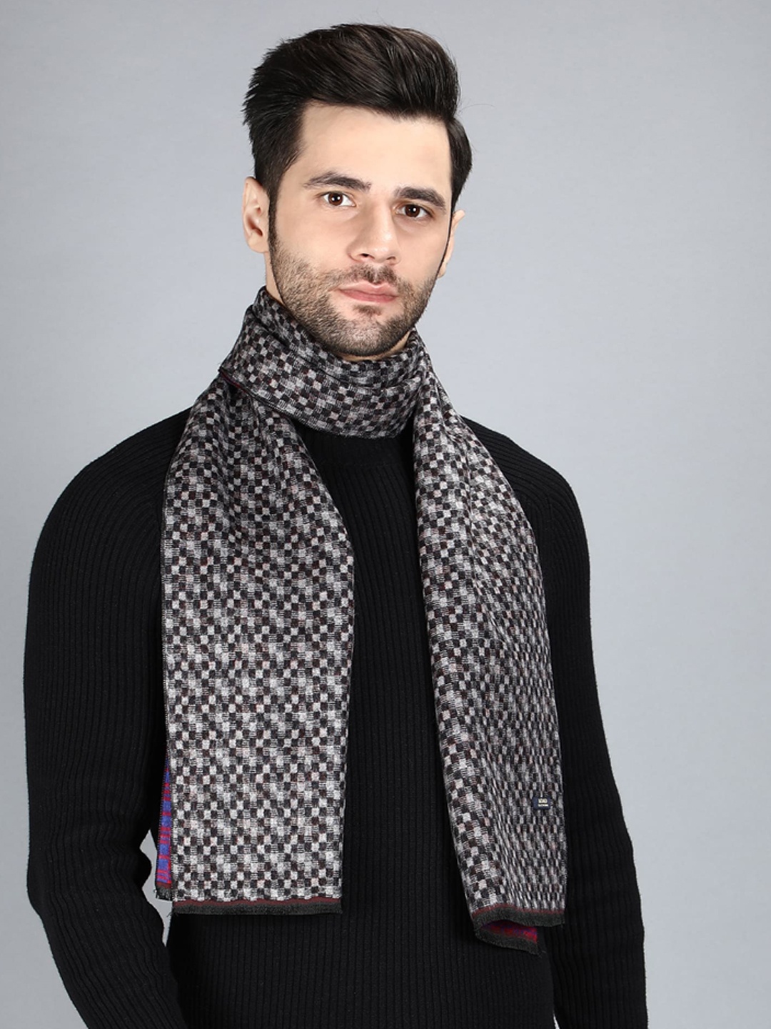 

Alvaro Castagnino Men Grey & Black Checked Merino Wool Muffler