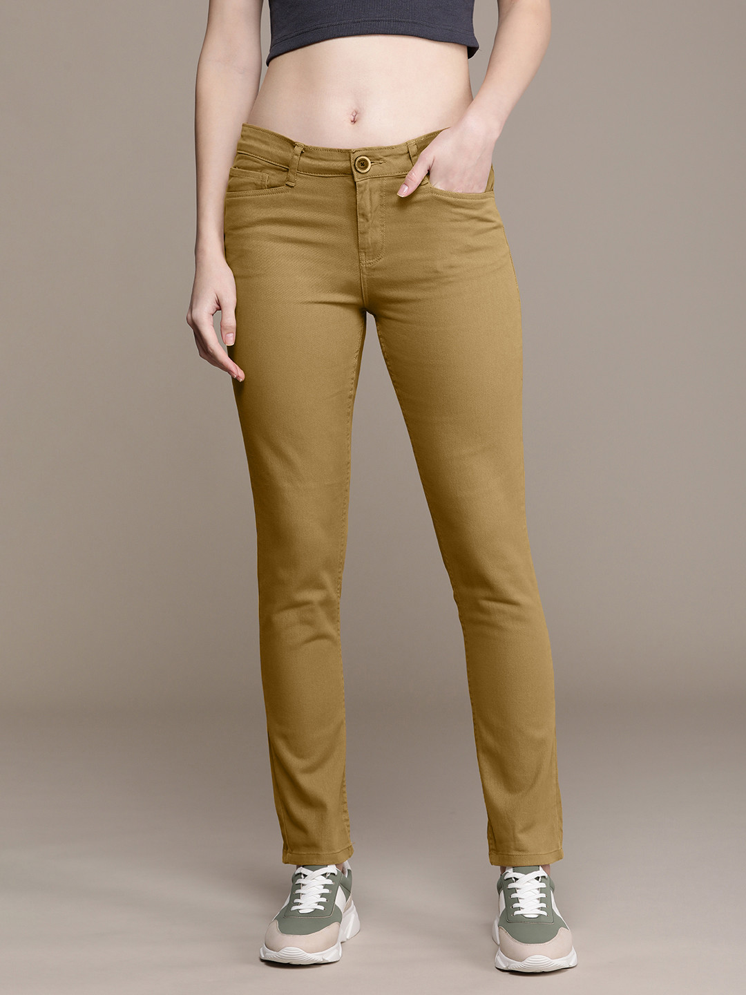 

Roadster Women Classic Slim Fit Solid Low-Rise Trousers, Khaki