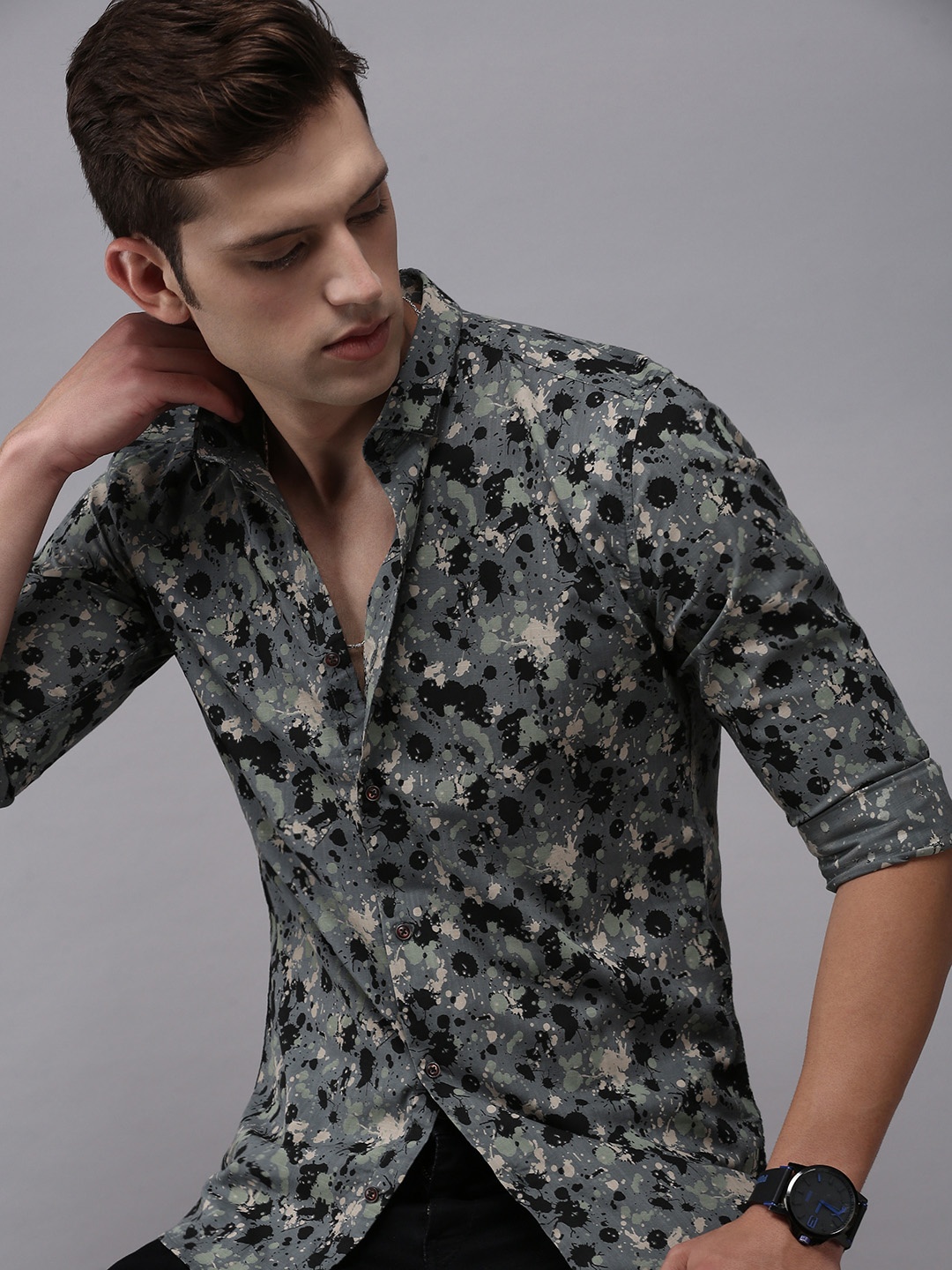 

SHOWOFF Men Olive Green Comfort Printed Cotton Casual Shirt