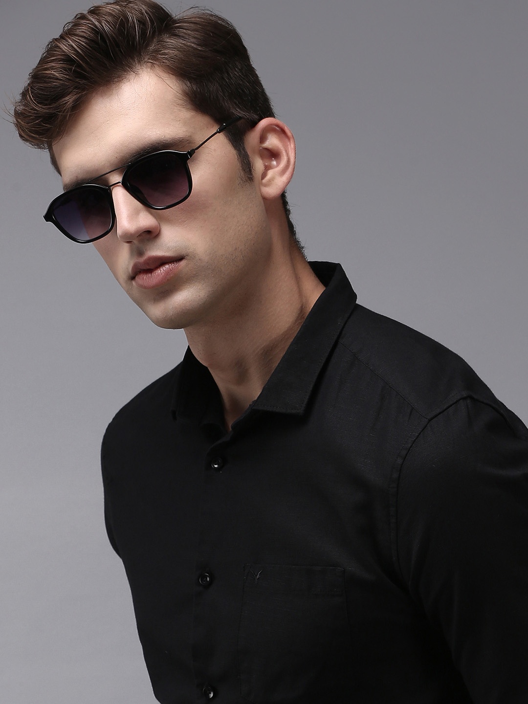 

SHOWOFF Men Black Comfort Cotton Casual Shirt
