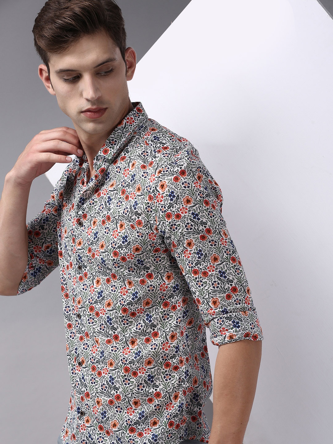 

SHOWOFF Men White & Black Comfort Floral Printed Cotton Casual Shirt