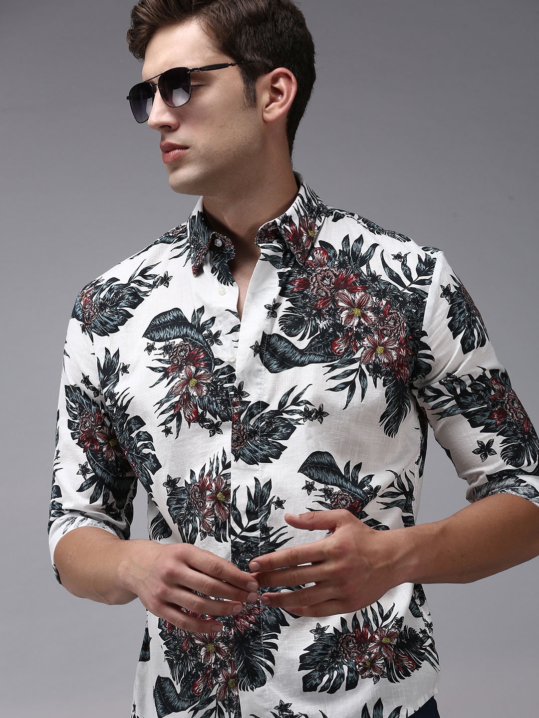 

SHOWOFF Men White & Green Comfort Floral Printed Cotton Casual Shirt
