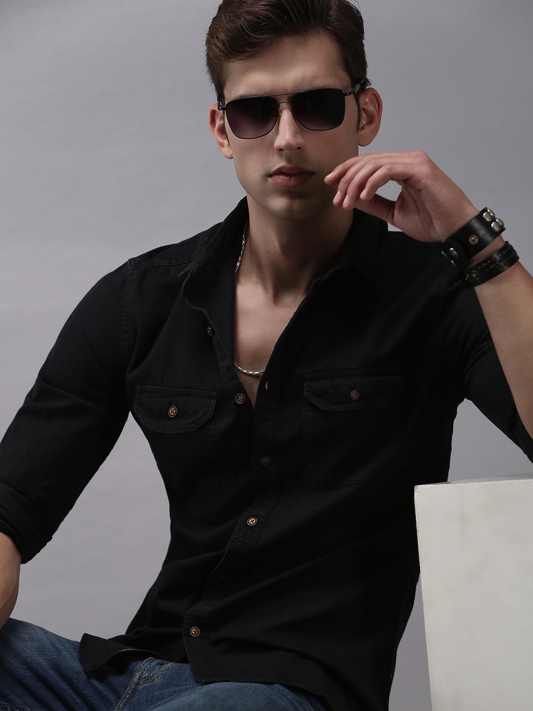 

SHOWOFF Men Black Classic Casual Shirt