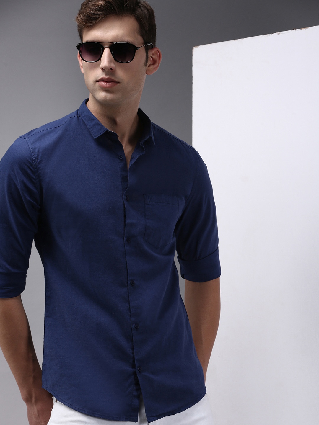 

SHOWOFF Men Navy Blue Classic Cotton Casual Shirt