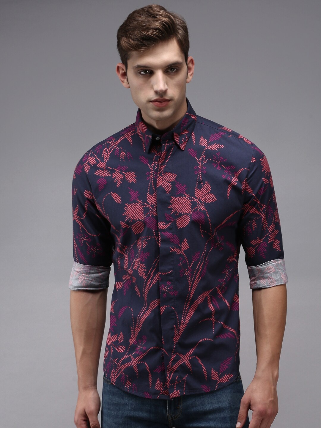 

SHOWOFF Men Navy Blue Comfort Floral Printed Casual Shirt