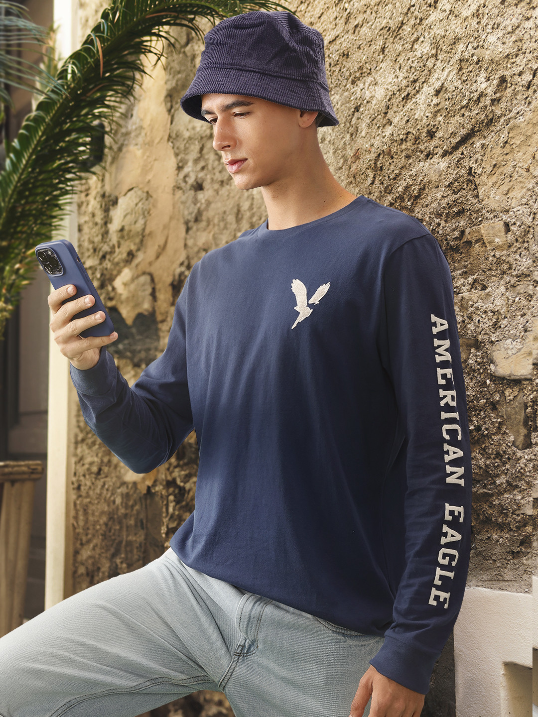 

AMERICAN EAGLE OUTFITTERS Men Blue Brand Logo Printed Pure Cotton T-shirt