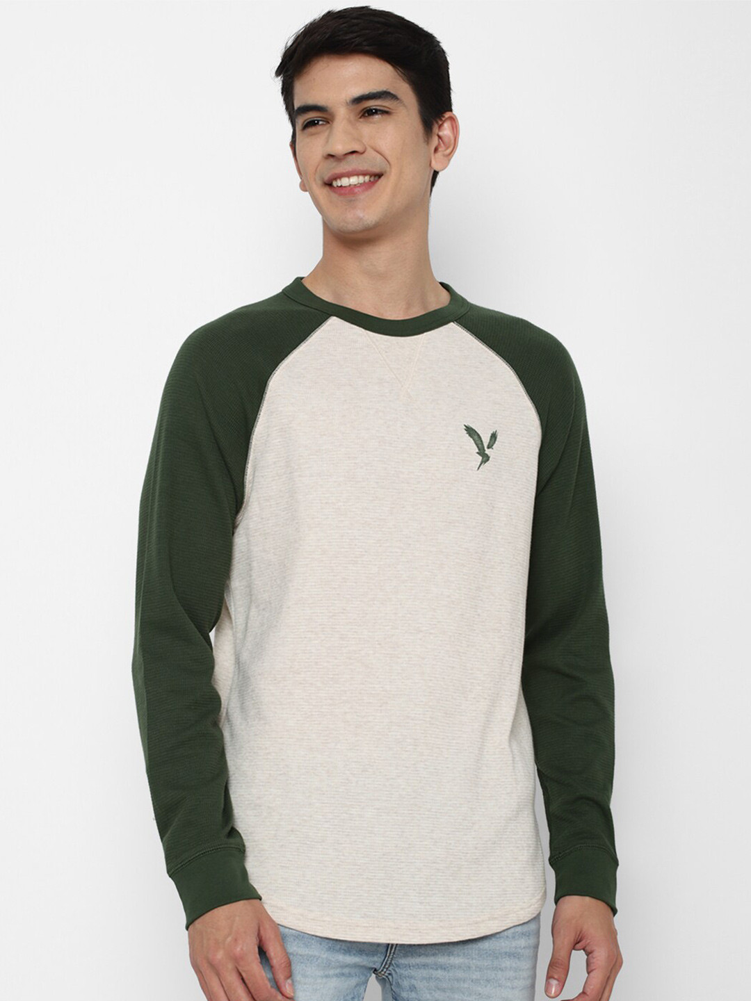 

AMERICAN EAGLE OUTFITTERS Men Green & Off White Colourblocked T-shirt