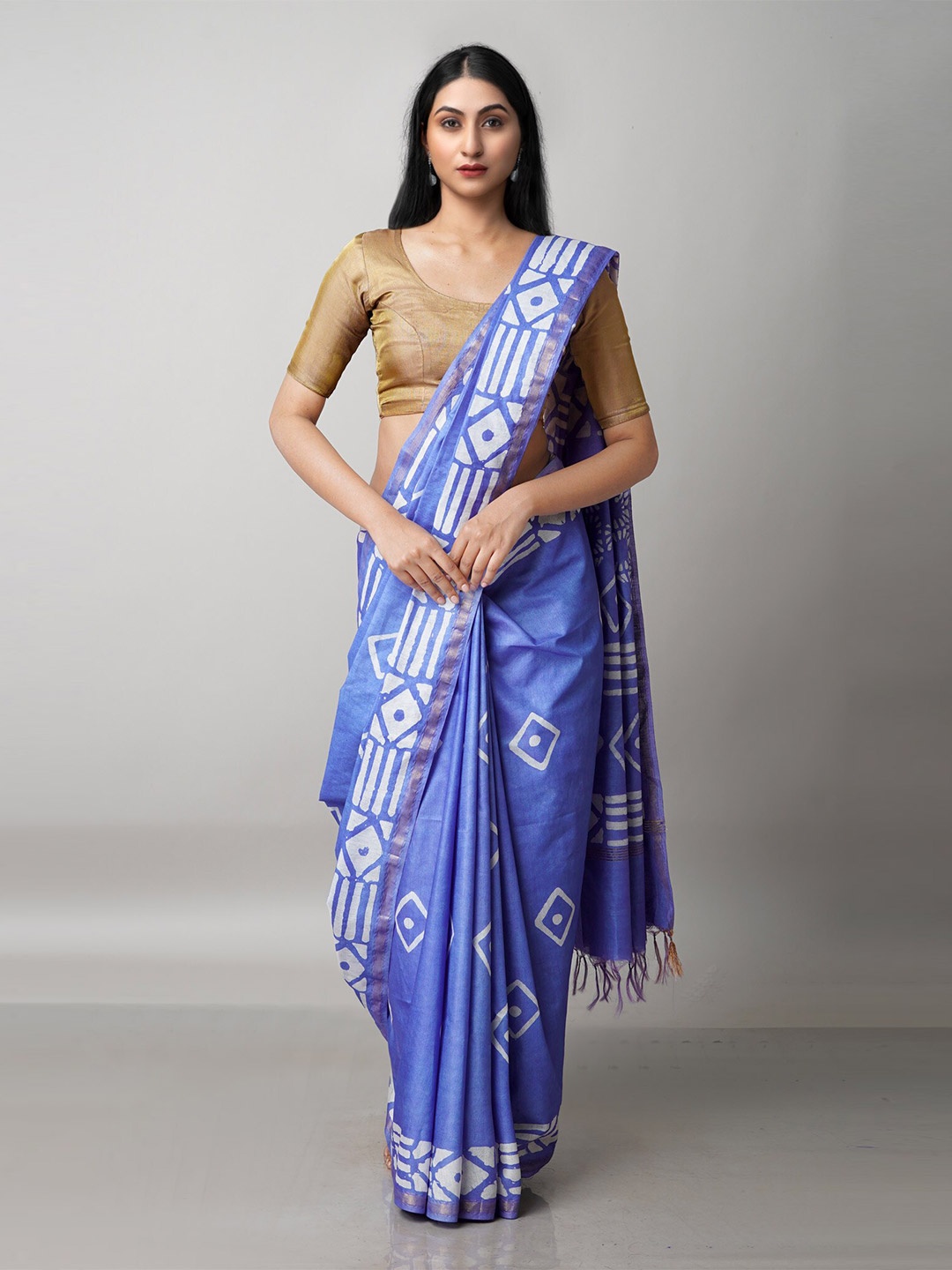 

Unnati Silks Blue & White Batik Pure Silk Handloom Chanderi Saree
