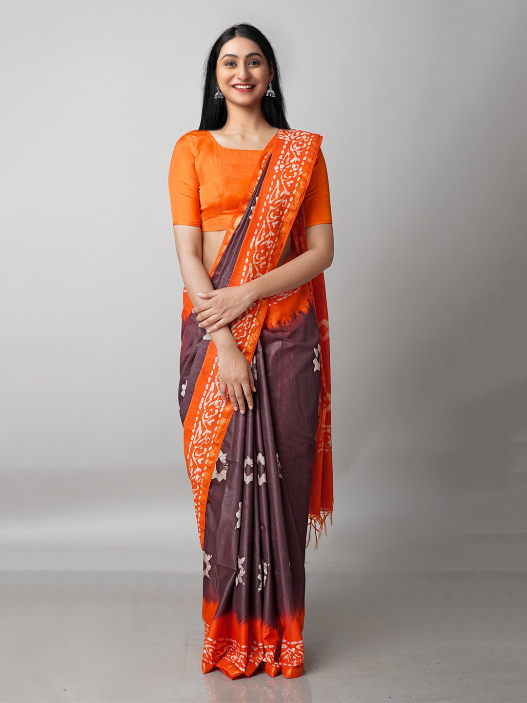 

Unnati Silks Black & Red Batik Pure Silk Handloom Chanderi Saree