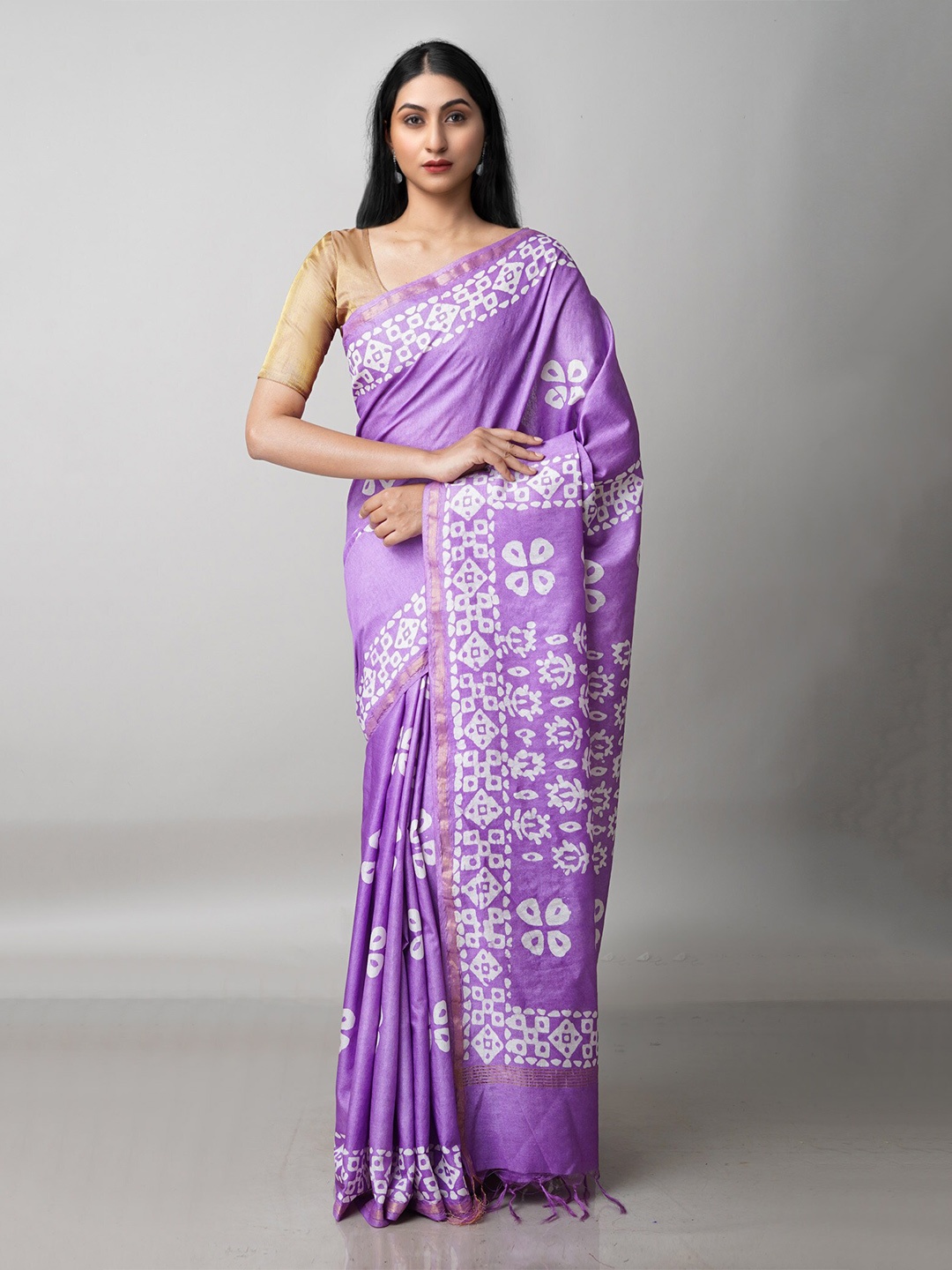 

Unnati Silks Lavender & White Batik Pure Silk Handloom Chanderi Saree