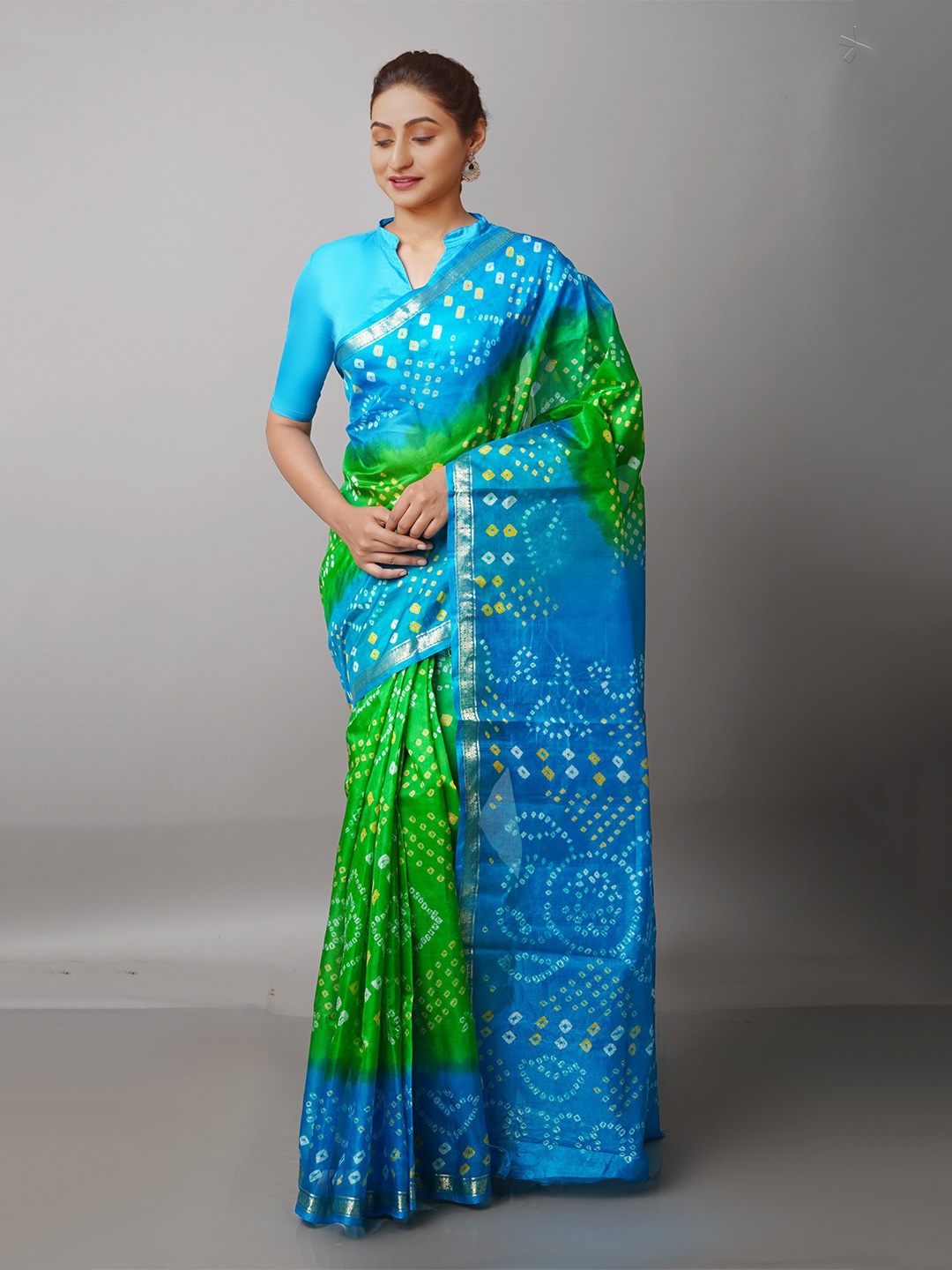 

Unnati Silks Green & Blue Bandhani Pure Silk Handloom Bandhani Saree