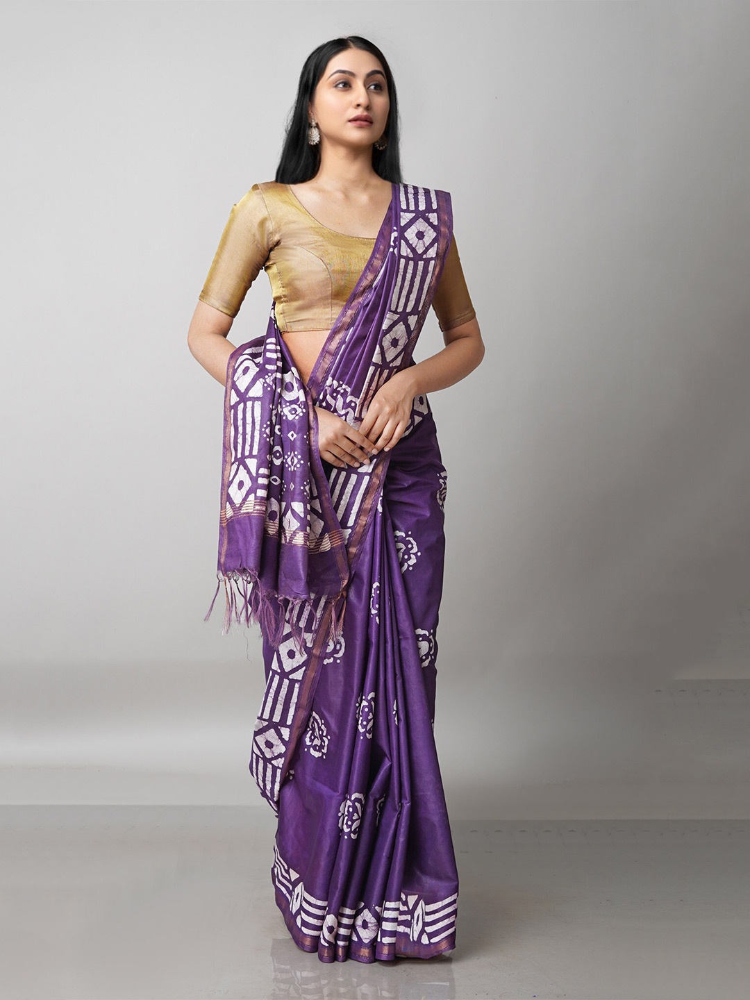 

Unnati Silks Purple & White Batik Pure Silk Handloom Chanderi Saree