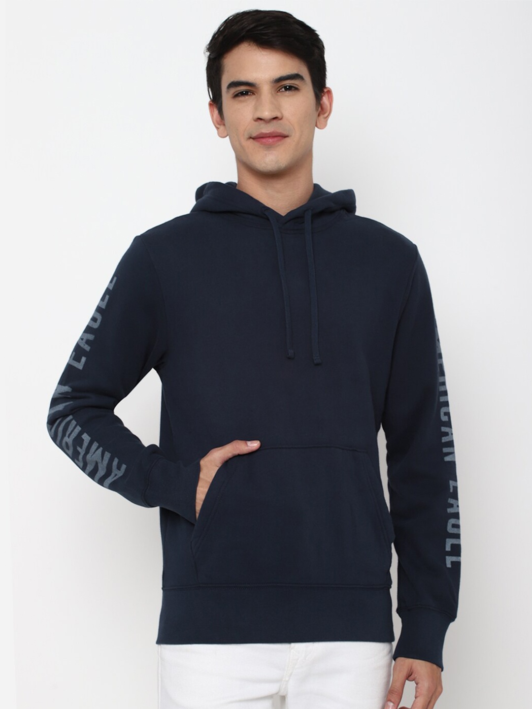 

AMERICAN EAGLE OUTFITTERS Men Navy Blue Printed Hooded Sweatshirt